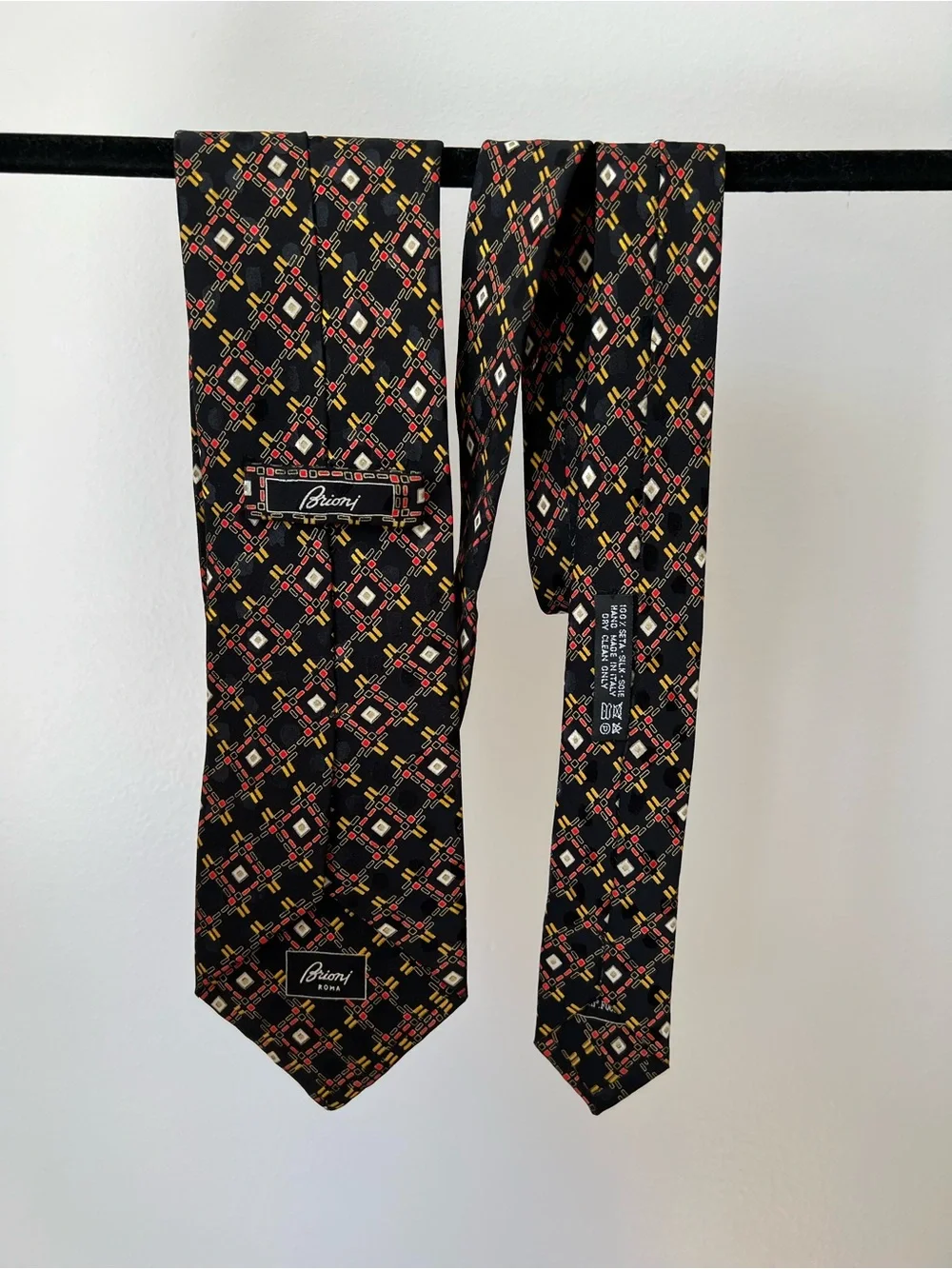 Brioni elegant silk
